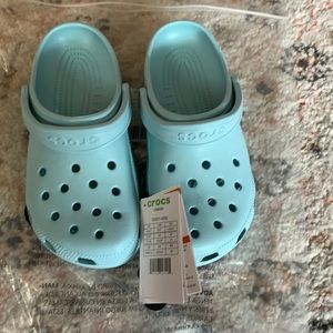 Crocs Classic Clog: brand new Pure Water color